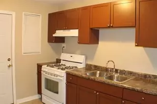 739 Walnut St, Waukegan, IL 60085 - Photo 6