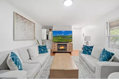 2401 Rohlwing Road, Rolling Meadows, IL 60008 - Photo 4