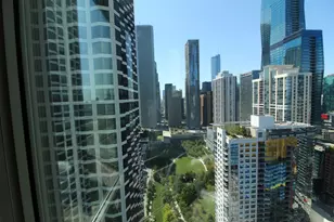 195 N Harbor Dr, Chicago, IL 60601 - Photo 2