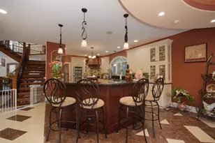 11226 Hiawatha Ln, Indian Head Park, IL 60525 - Photo 14