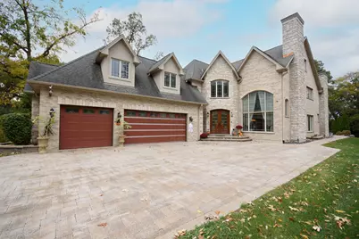 11226 Hiawatha Lane, Indian Head Park, IL 60525 - Photo 1