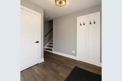 7822 W 99th Place, Palos Hills, IL 60465 - Photo 2