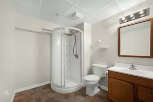 1870 Hampshire Dr, Hoffman Estates, IL 60192 - Photo 16