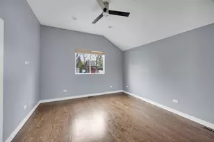 9059 Oneill Dr, Burr Ridge, IL 60527 - Photo 12