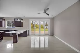 9059 Oneill Dr, Burr Ridge, IL 60527 - Photo 4