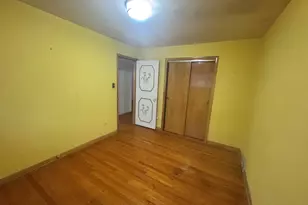 8900 S Prairie Ave, Chicago, IL 60619 - Photo 10