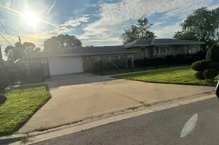 8900 S Prairie Ave, Chicago, IL 60619 - Photo 2