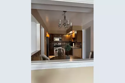 18559 Escanaba Avenue #305, Lansing, IL 60438 - Photo 8