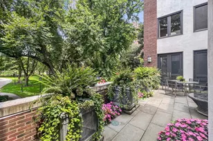 1524 N Astor St, Chicago, IL 60610 - Photo 12