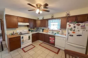 1600 E 1st St, Streator, IL 61364 - Photo 6