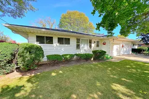 1600 E 1st St, Streator, IL 61364 - Photo 2