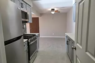 412 E Bailey Rd, Naperville, IL 60565 - Photo 4