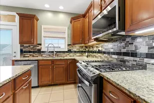 5101 Londonderry Rd, Bloomington, IL 61704 - Photo 10