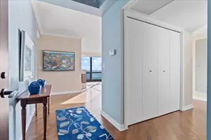 130 N Garland Ct, Chicago, IL 60602 - Photo 4