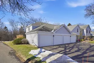 1220 Plum Tree Ct, Schaumburg, IL 60193 - Photo 2