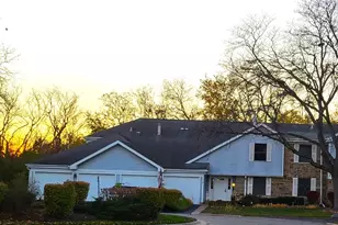 1220 Plum Tree Ct, Schaumburg, IL 60193 - Photo 2