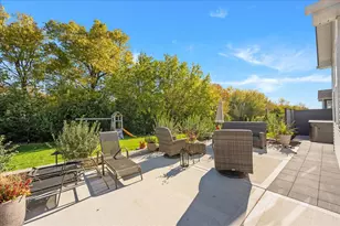 348 Branson Dr, Batavia, IL 60510 - Photo 34