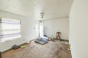 216 W Garfield Ave, Decatur, IL 62526 - Photo 6