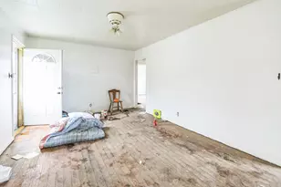 216 W Garfield Ave, Decatur, IL 62526 - Photo 14