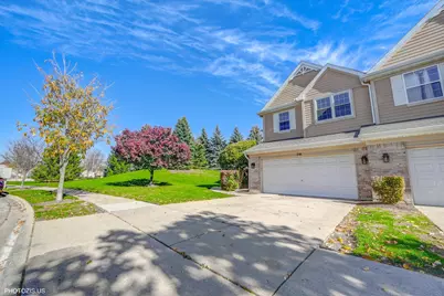 201 Westminster Drive, Bloomingdale, IL 60108 - Photo 2