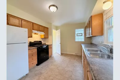 17511 Maple Avenue, Lansing, IL 60438 - Photo 12