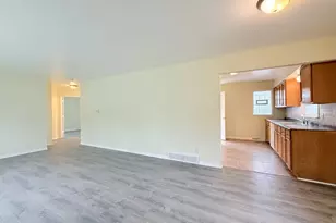 17511 Maple Ave, Lansing, IL 60438 - Photo 2