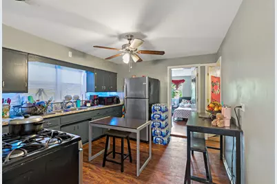 8122 S Kingston Avenue, Chicago, IL 60617 - Photo 6