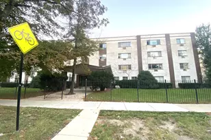 1415 W Pratt Blvd, Chicago, IL 60626 - Photo 1