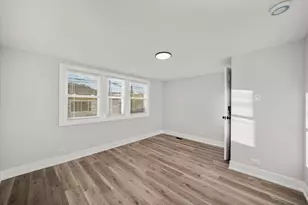 9322 S Justine St, Chicago, IL 60620 - Photo 8