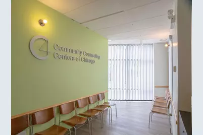 2014 W Belle Plaine Avenue, Chicago, IL 60618 - Photo 6