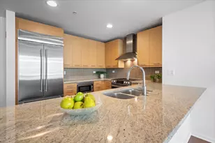 240 E Illinois St, Chicago, IL 60611 - Photo 22