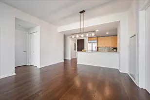 240 E Illinois St, Chicago, IL 60611 - Photo 14