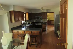 1099 W Jefferson Ave, Naperville, IL 60540 - Photo 12