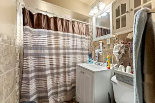 253 E Grand Ave, Melrose Park, IL 60164 - Photo 8