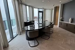 211 N Harbor Dr, Chicago, IL 60601 - Photo 4