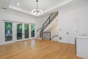 842 N Wolcott Ave, Chicago, IL 60622 - Photo 2