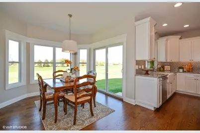 556 Quail Street, North Aurora, IL 60542 - Photo 6