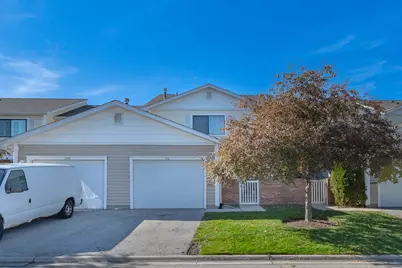 110 N Waterford Drive #21, Schaumburg, IL 60194 - Photo 1