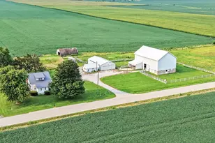 9898 E 1200 N Rd, Chenoa, IL 61726 - Photo 4