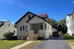 634 S Spring Rd, Elmhurst, IL 60126 - Photo 1