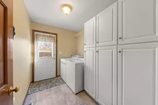 73 Venetian Way Cir, Wheaton, IL 60189 - Photo 16