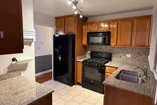 8401 S Scottsdale Ave, Chicago, IL 60652 - Photo 4