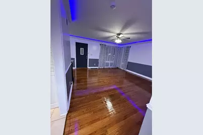 8401 S Scottsdale Avenue, Chicago, IL 60652 - Photo 2