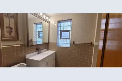 8429 S Marquette Avenue #1, Chicago, IL 60617 - Photo 8