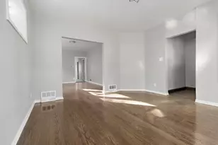 6954 S Paulina St, Chicago, IL 60636 - Photo 4