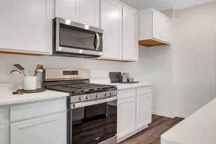 1119 Bluebell Ln, Bartlett, IL 60103 - Photo 4