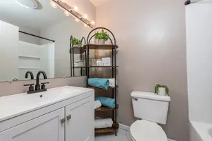 2009 Countryside Ln, Round Lake Beach, IL 60073 - Photo 18