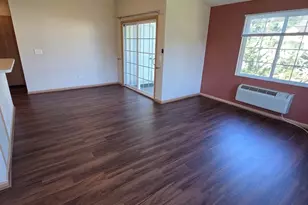 2125 Silverstone Dr, Carpentersville, IL 60110 - Photo 4