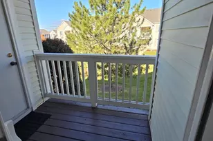 2125 Silverstone Dr, Carpentersville, IL 60110 - Photo 16