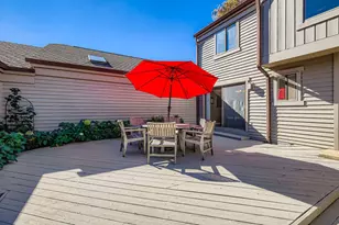 668 Shoreline Rd, Lake Barrington, IL 60010 - Photo 4